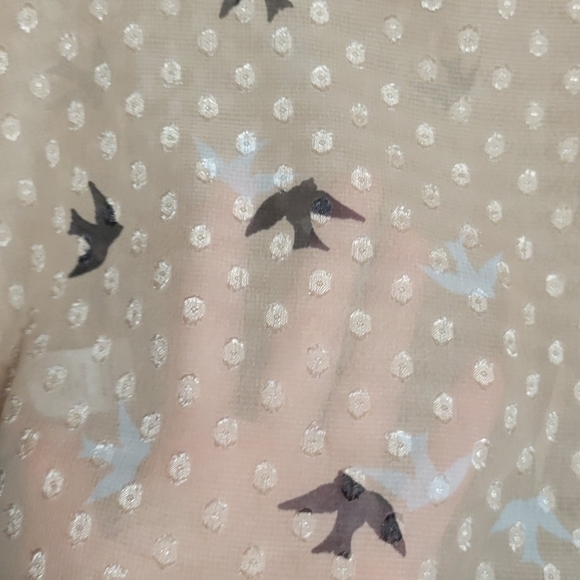 Daniel Rainn medium sheer dusty pink textured polka-dot bird boxy blouse - Picture 2 of 7